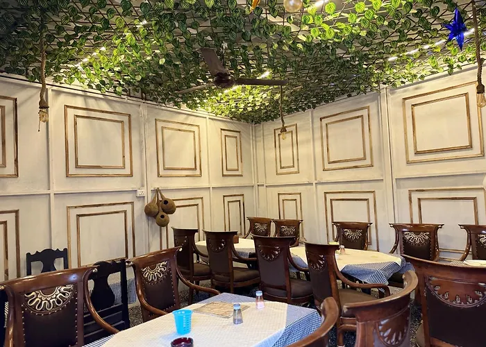 Hotel Kamal Nearest To Taj Mahal