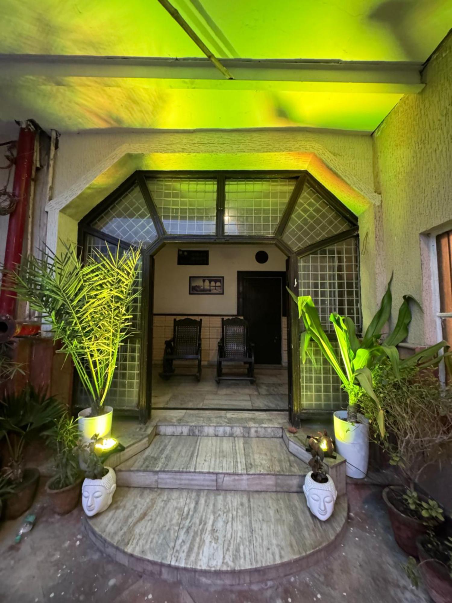 Hotel Kamal Nearest To Taj Mahal 2*