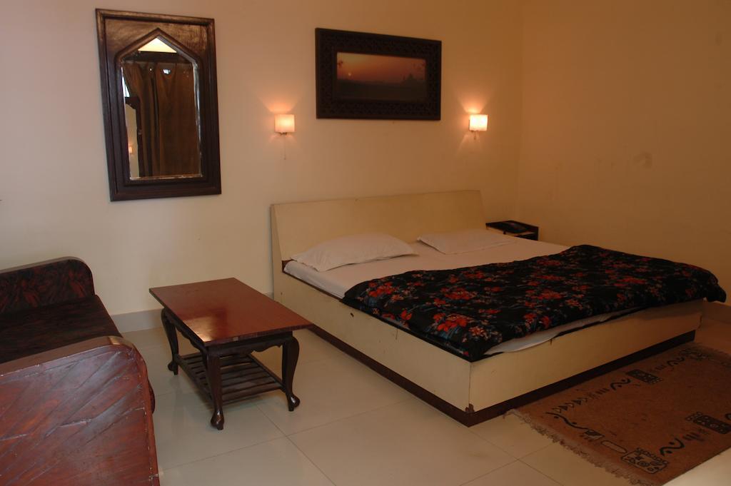 Hotel Kamal Nearest To Taj Mahal Agra (Uttar Pradesh)