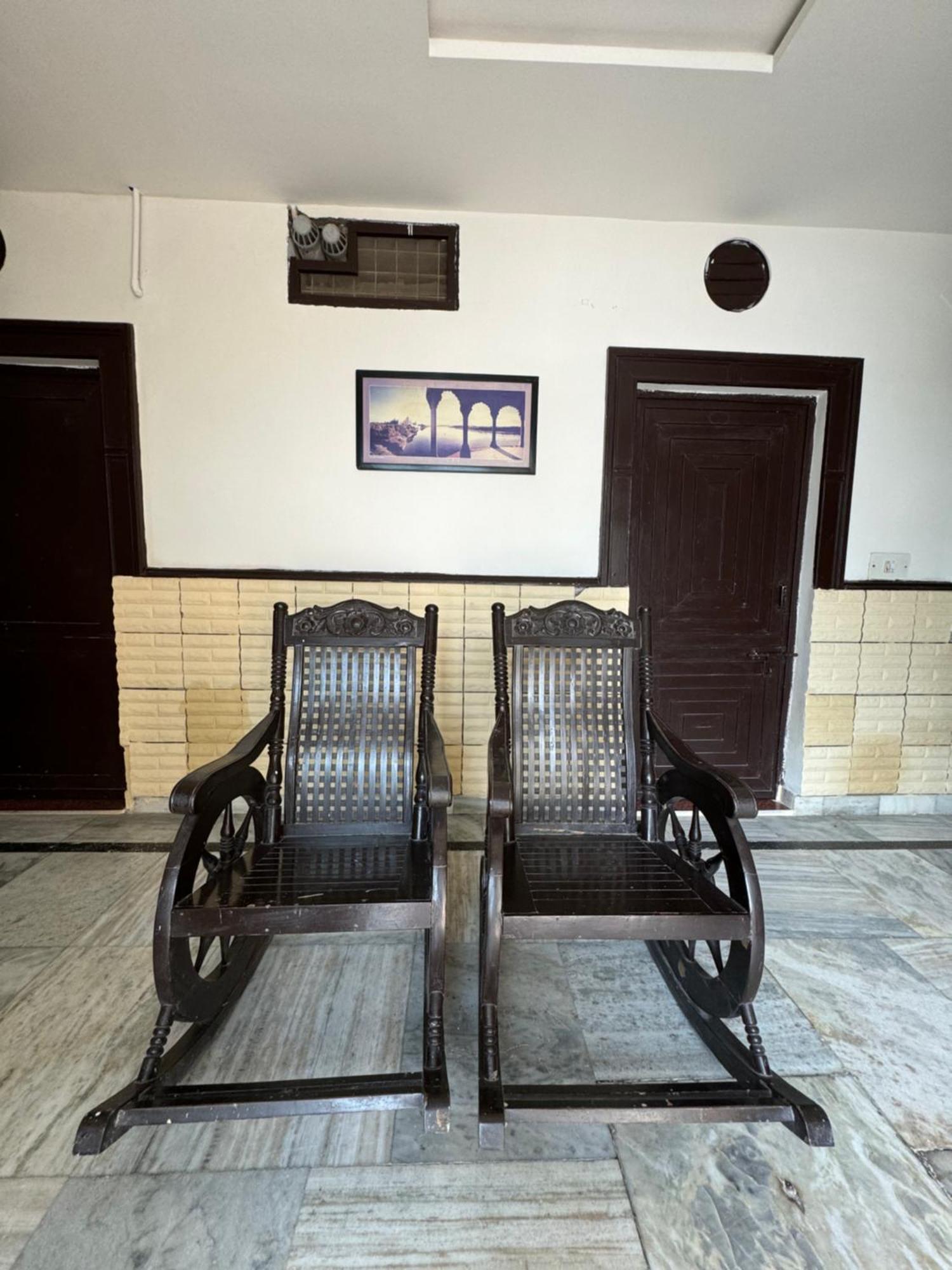 Kamal Nearest To Taj Mahal Hotel Agra (Uttar Pradesh)
